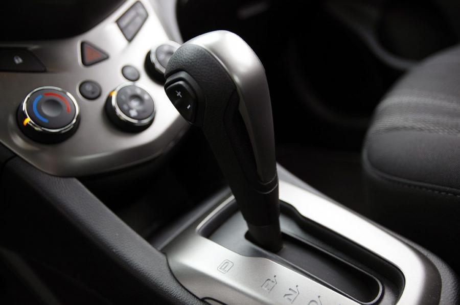  Chevrolet Sonic 2012 года  (фото 14 из 66)